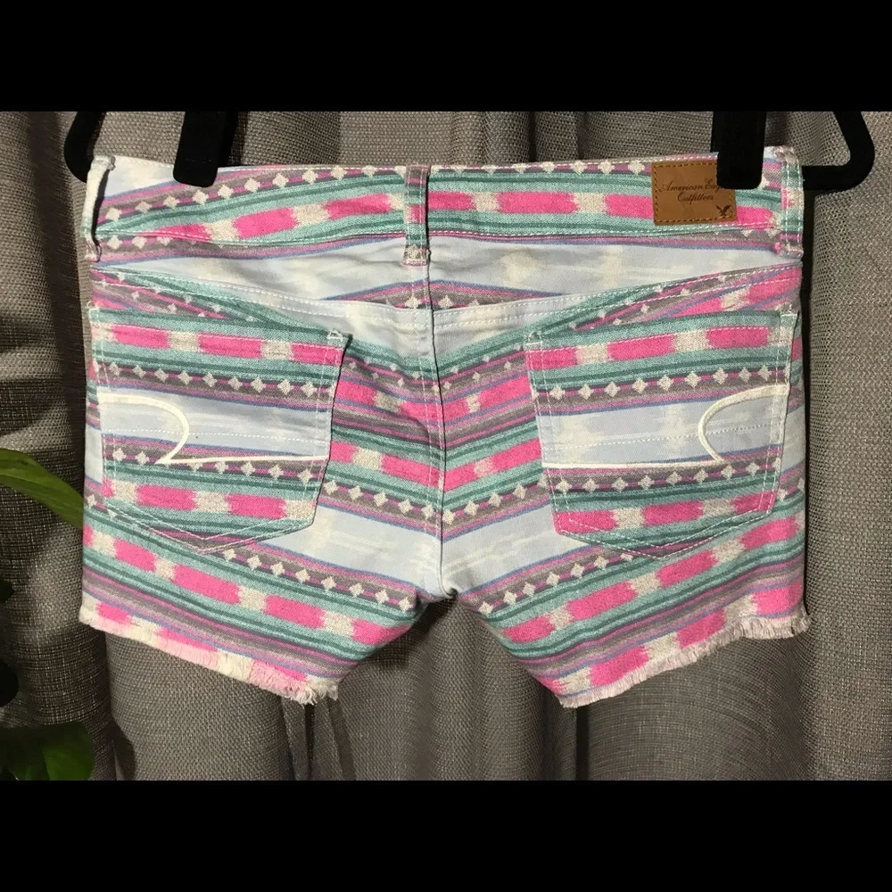AMERICAN EAGLE 2 Pastel Tribal Raw Hem Shorts